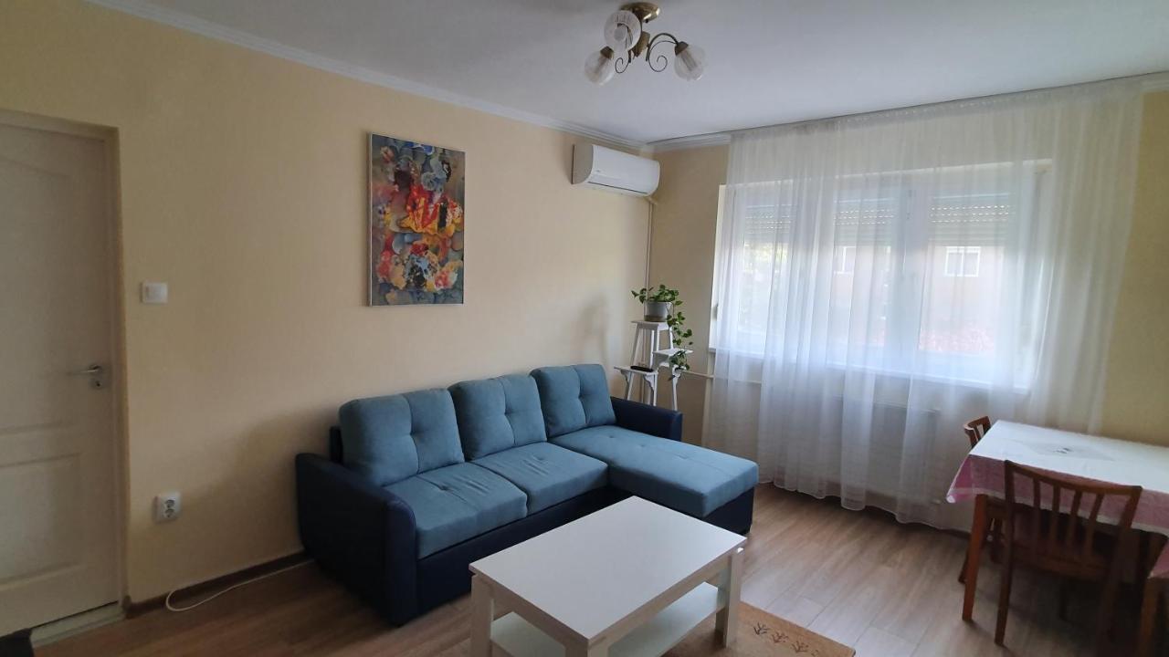 Ferienwohnung Apartament Estera Oradea Exterior foto