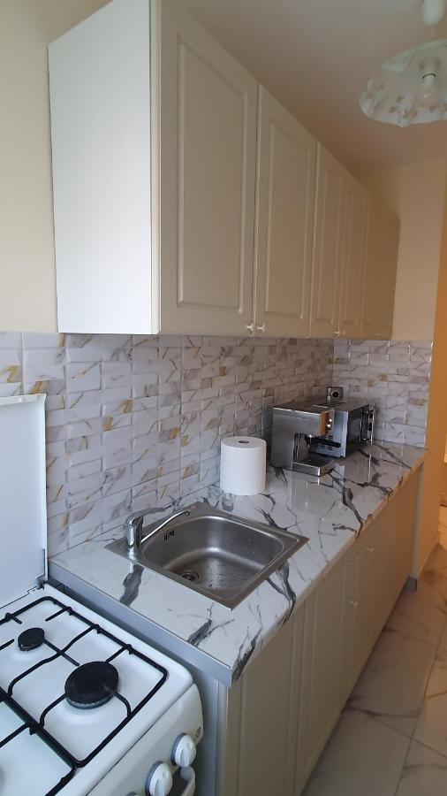 Ferienwohnung Apartament Estera Oradea Exterior foto